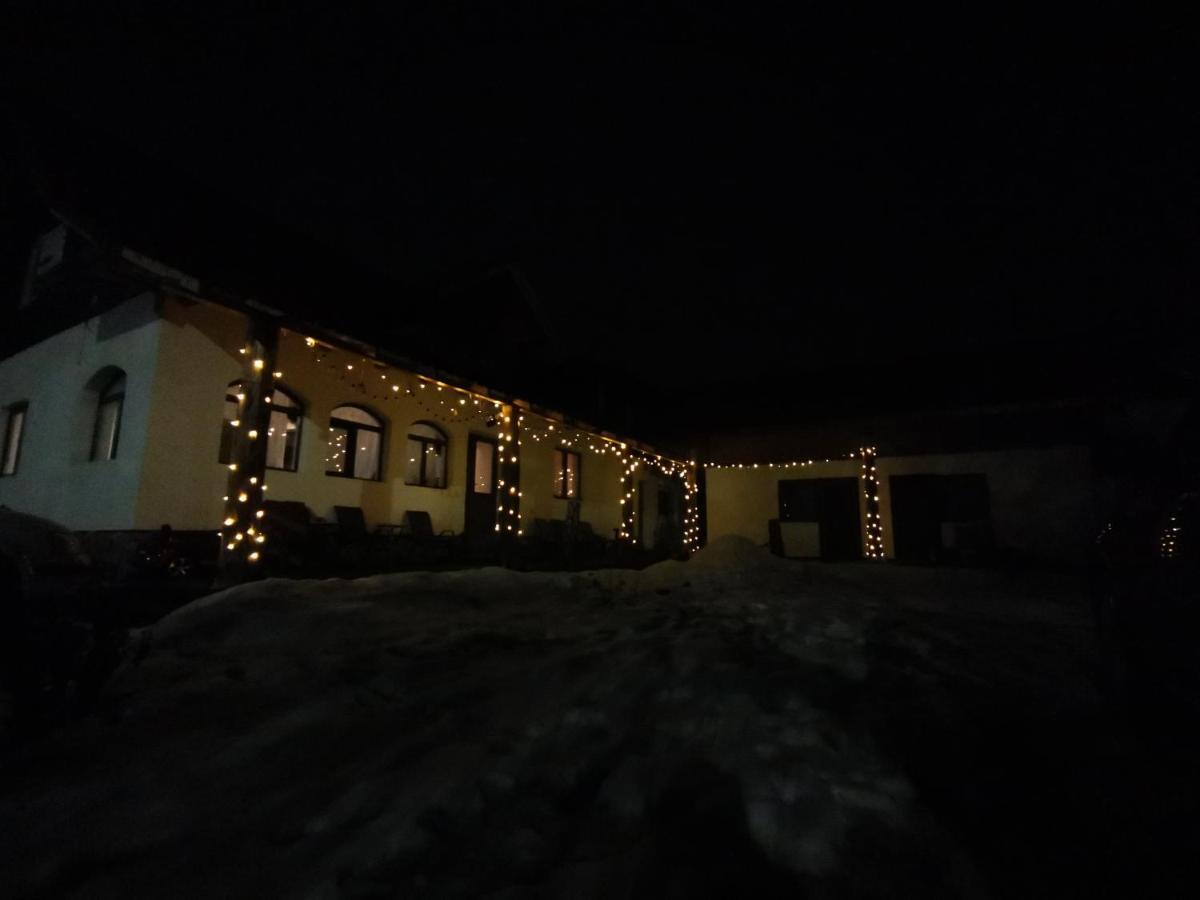 Jugul Taranului Agropensiune Polovragi, Gorj Villa Exterior photo